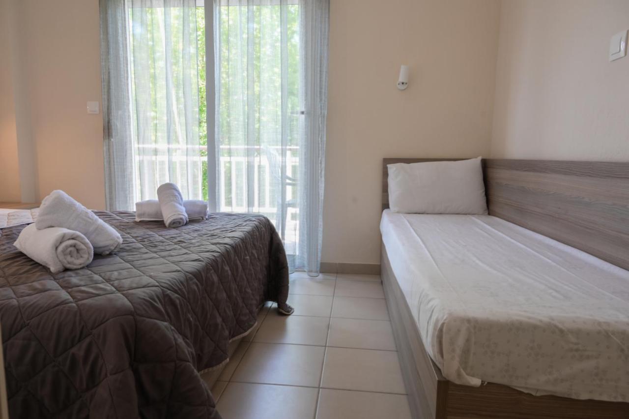 Priona Rooms Paralía Skotínis Екстериор снимка